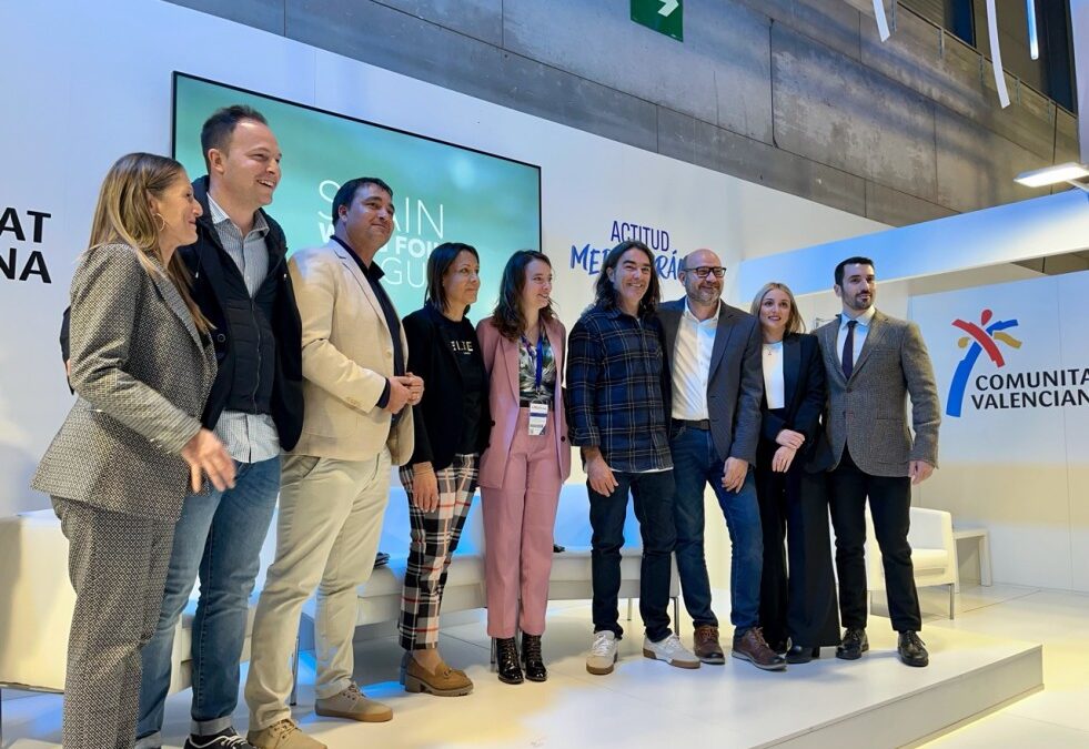 Cadena Cope – Oliva presenta en FITUR 2024 la Final del Circuito Nacional de España de Wingfoil, que acogerá del 14 al 16 de junio