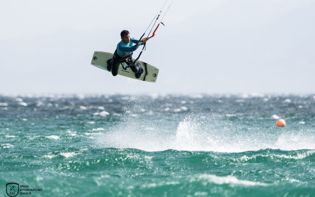 AS – Tarifa corona a los nuevos campeones de España de kitesurf 2024